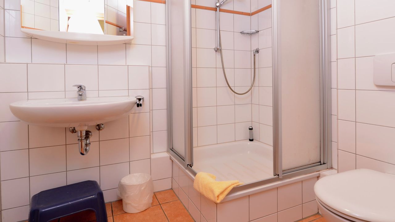 BathRoom BathRoom